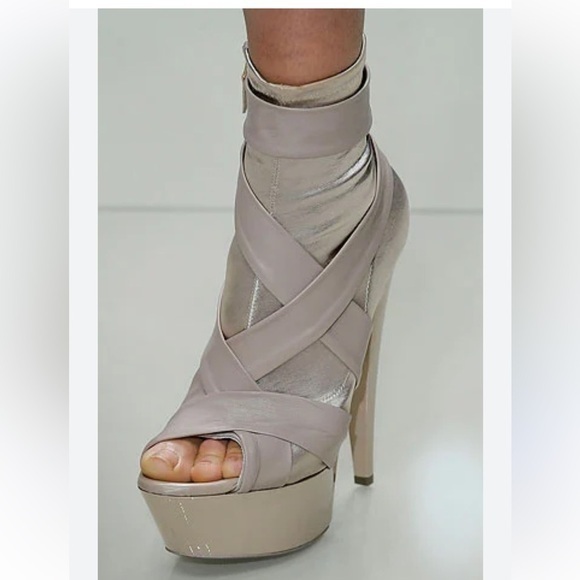 BURBERRY PORSUM Satin and leather boots taupe size 35 1/2 5.5 - Picture 1 of 12